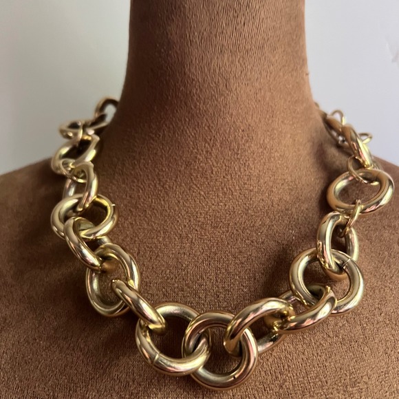 J.Crew Jewelry - J.Crew Chunky Gold Tone Link Statement Necklace 20 Inch Quiet Luxury